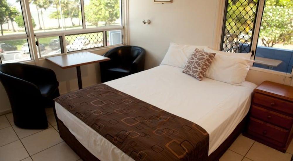 Strand Motel Τάουνσβιλ Εξωτερικό φωτογραφία