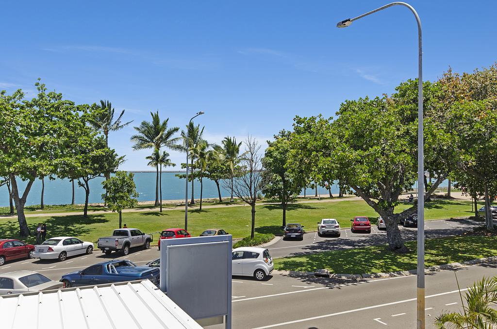 Strand Motel Τάουνσβιλ Δωμάτιο φωτογραφία